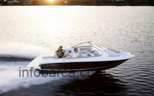 Regal 1900 Bowrider recensioni e scheda tecnica